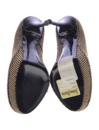 Alexander McQueen Leather Studded Accents Pumps