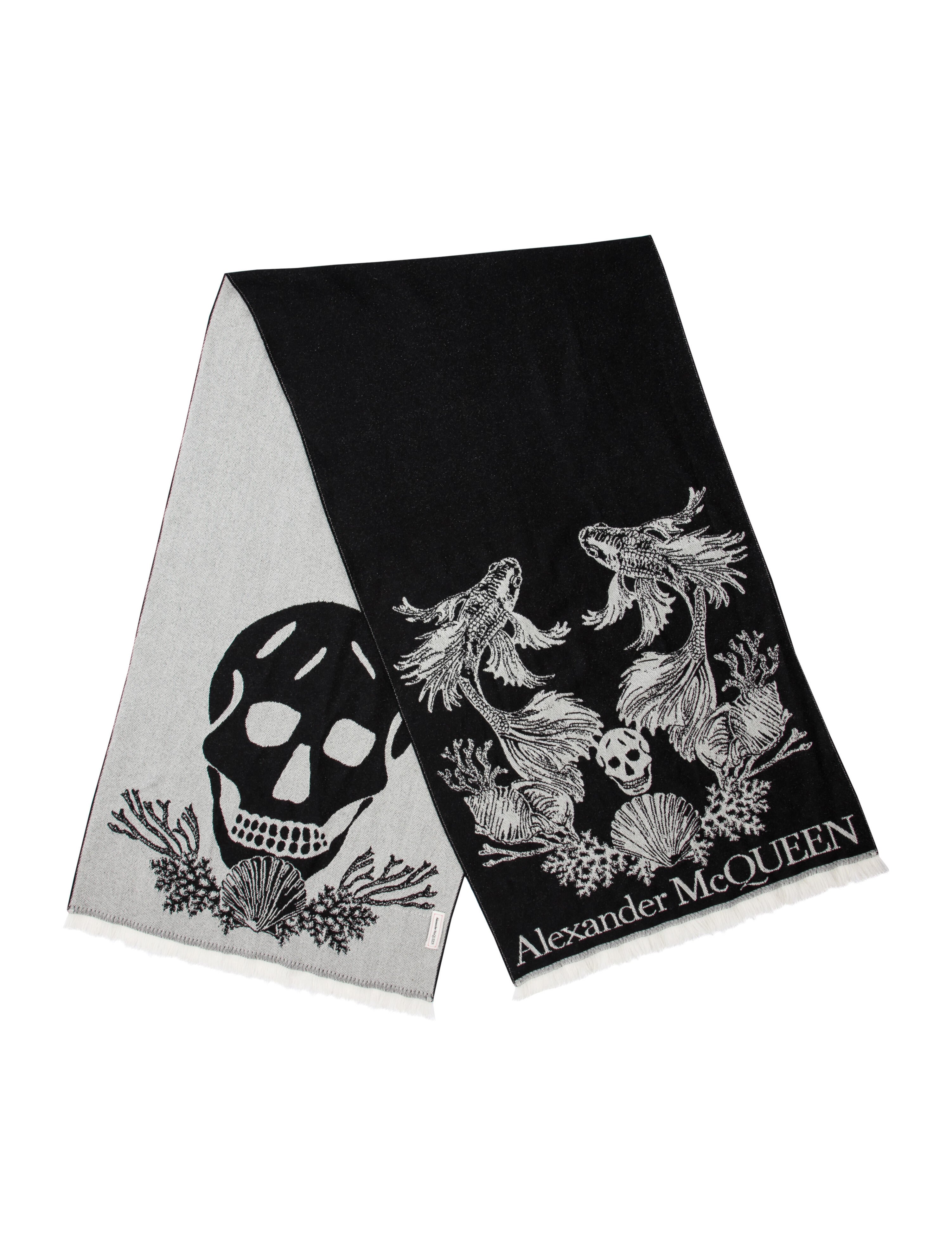Alexander McQueen Skull Printed Shawl