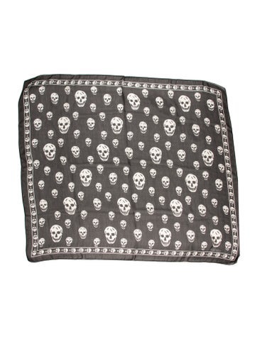 Pre-owned Alexander Mcqueen Silk Skull Scarf In Black