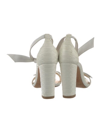 Alexandre Birman Leather Bow Accents Sandals