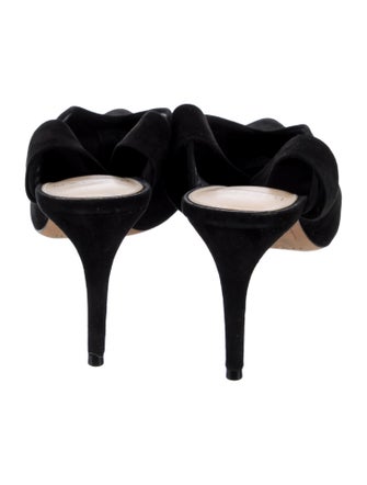 Alexandre Birman Suede Pumps