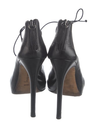 Alexandre Birman Leather Scalloped Accent Sandals