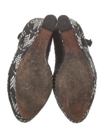 Alexandre Birman Suede Pumps