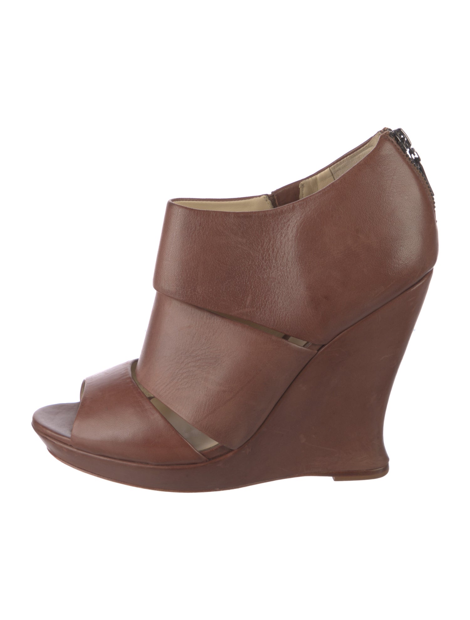 Alexandre Birman Leather Cutout Accent Pumps