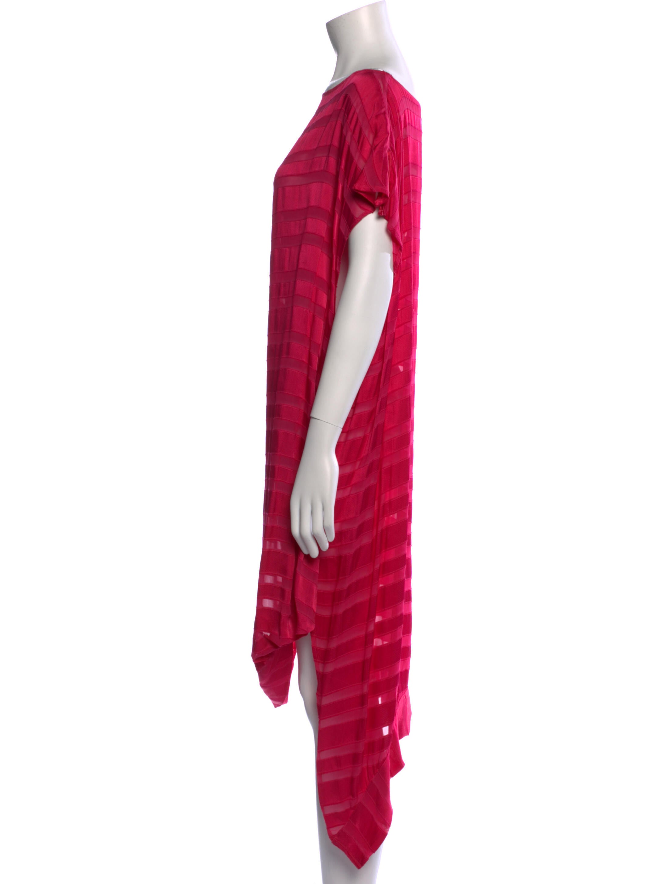 Amber Sakai Bateau Neckline Knee-Length Dress