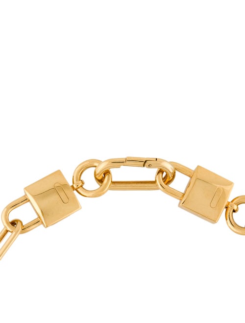 Ambush Lock Chain Station Necklace