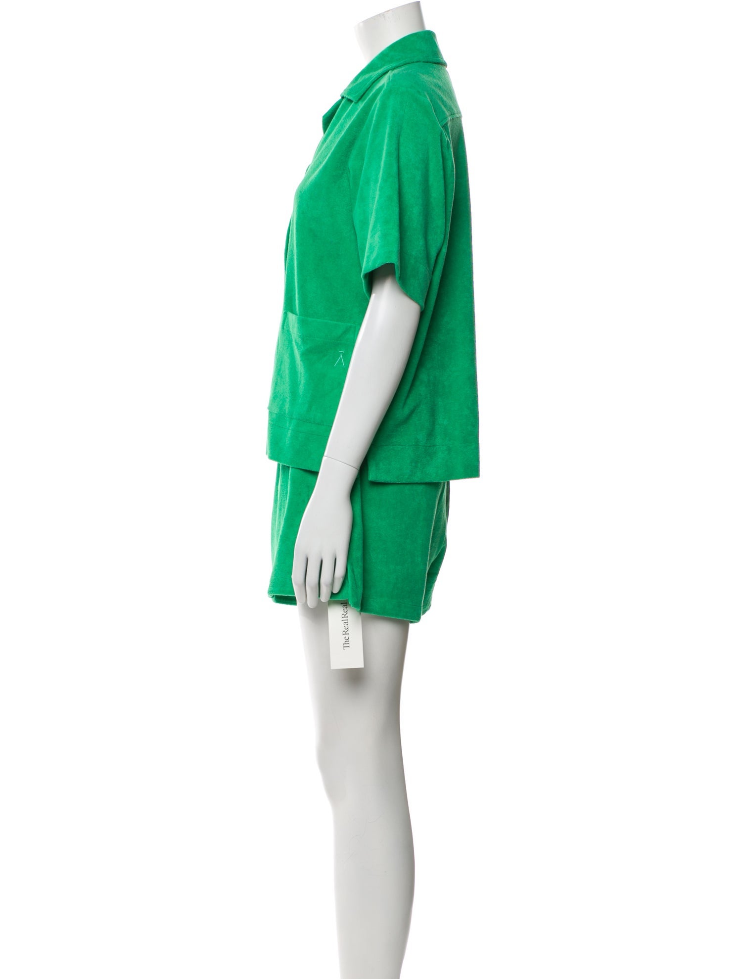 Aman Embroidered Accent Short Set