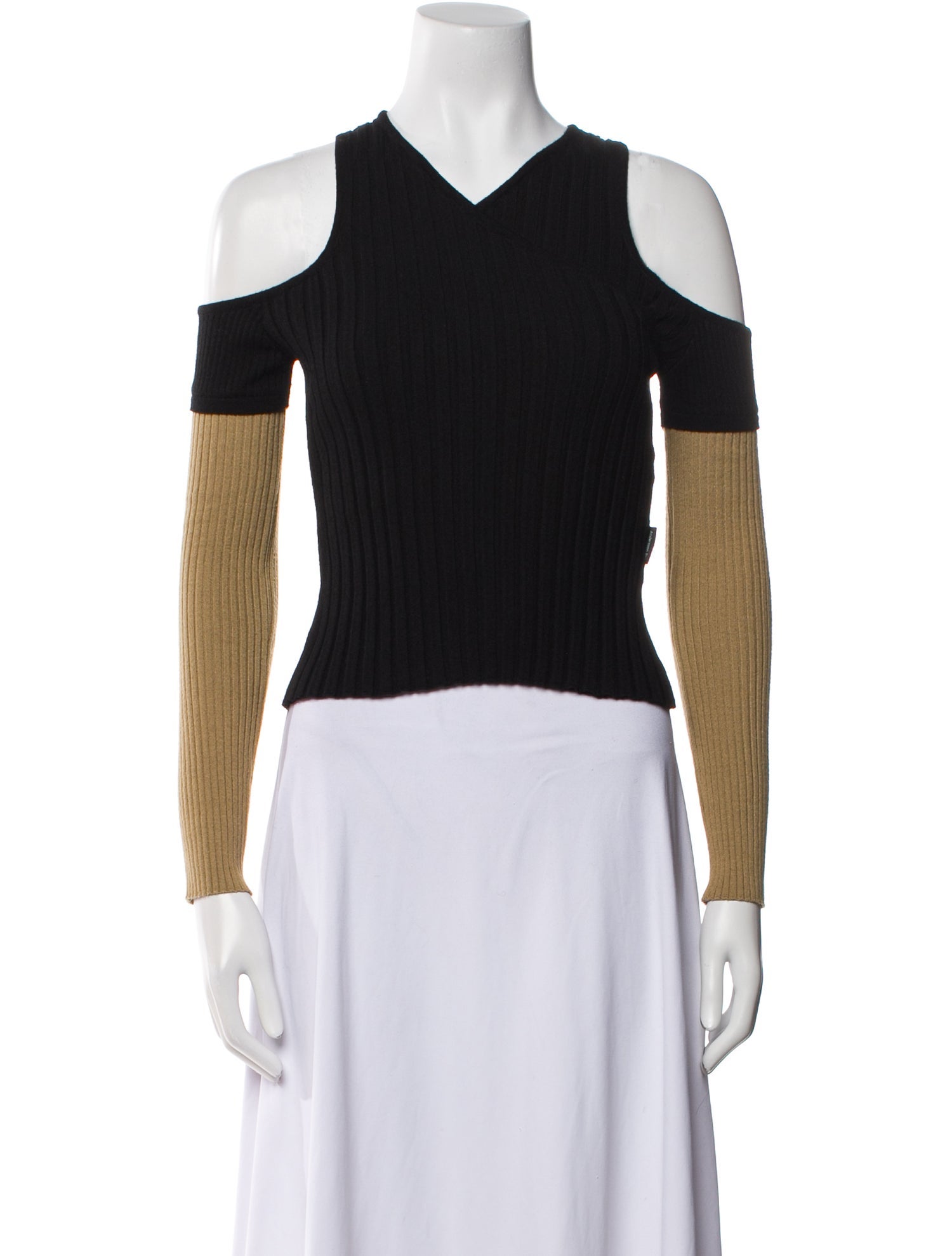 Andersson Bell Colorblock Pattern V-Neck Sweater