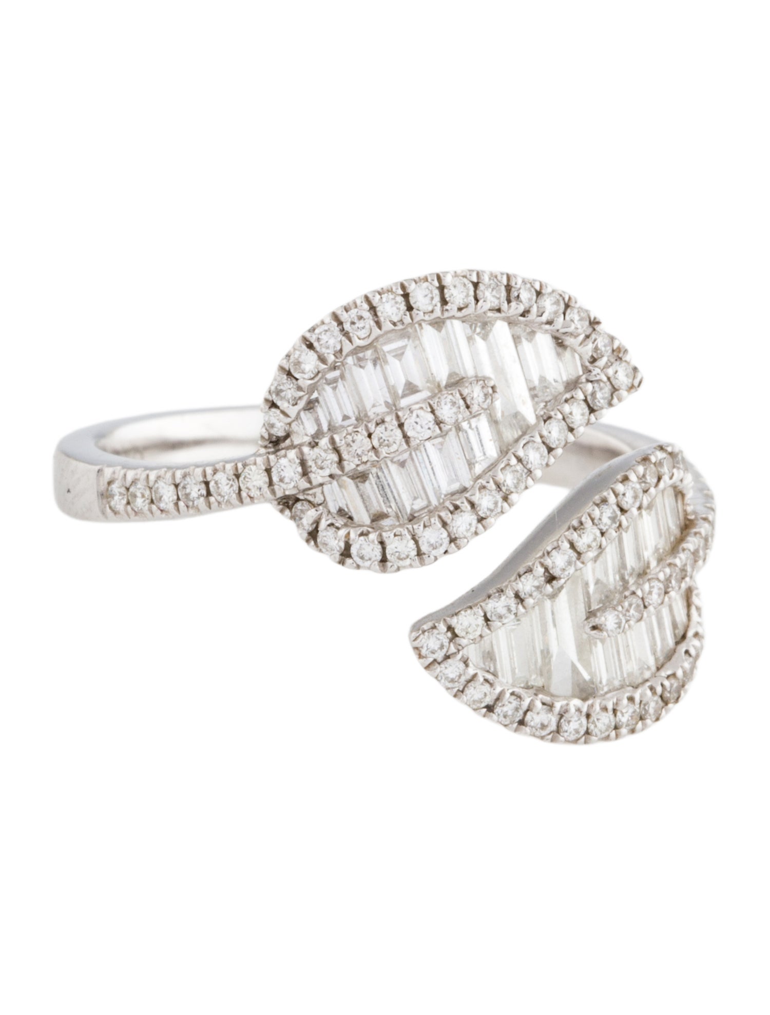 Anita Ko 18K 1.0ctw Diamond Small Leaf Ring