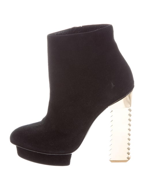 Aperlai Suede Boots Black