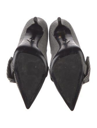 Aperlai Canvas Houndstooth Print D'Orsay Pumps