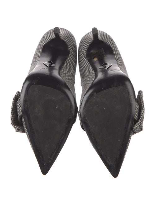 Aperlai Canvas Houndstooth Print D'Orsay Pumps