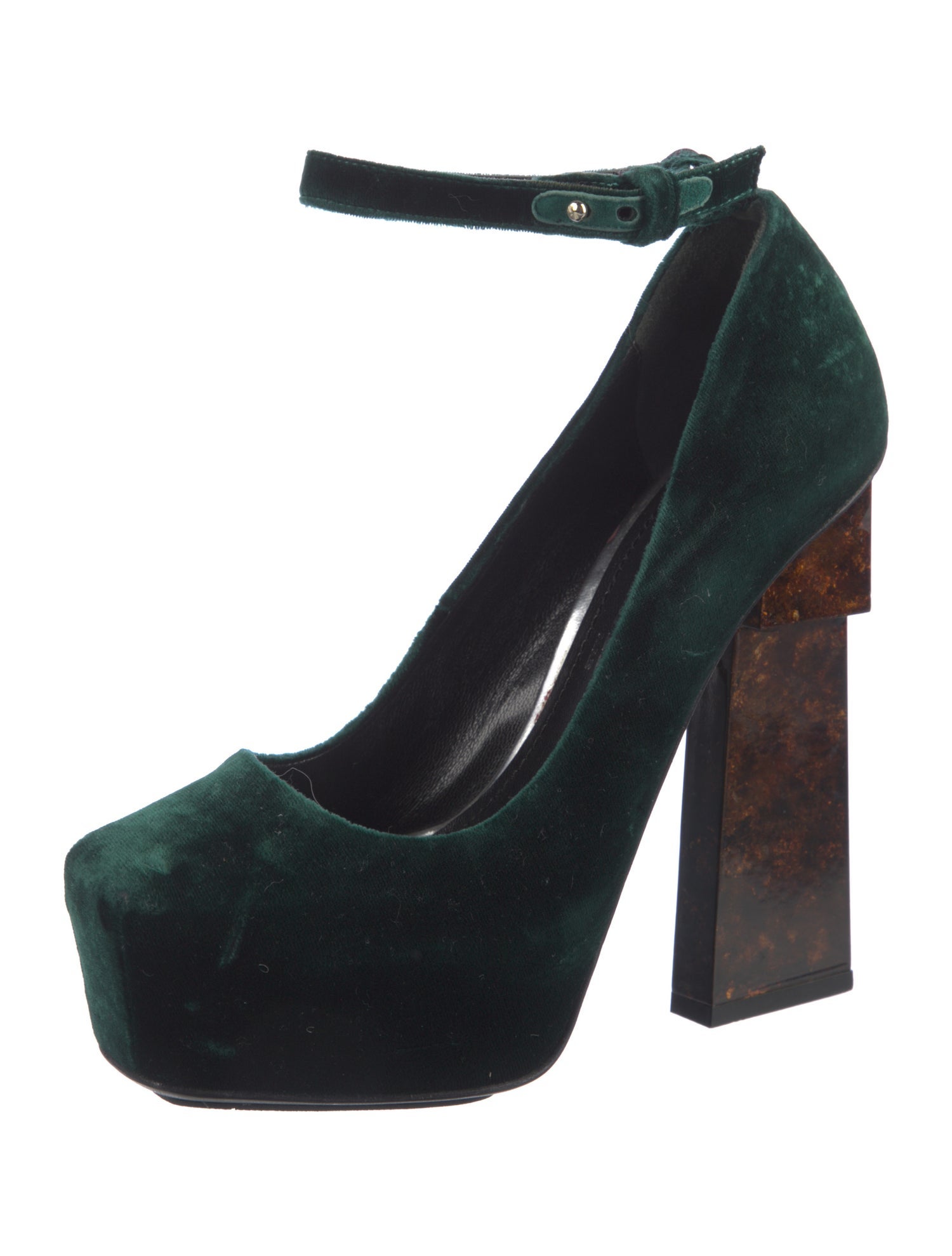 Aperlai Velvet Pumps