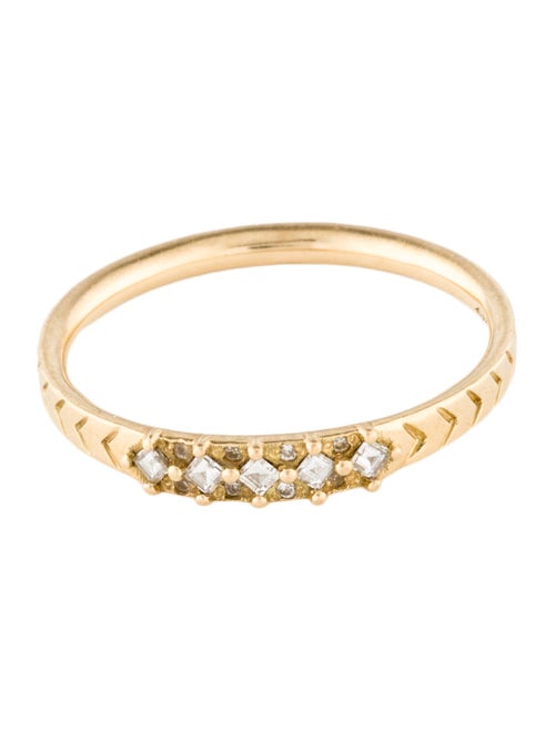 Artëmer 18K Diamond Chevron Wedding Band