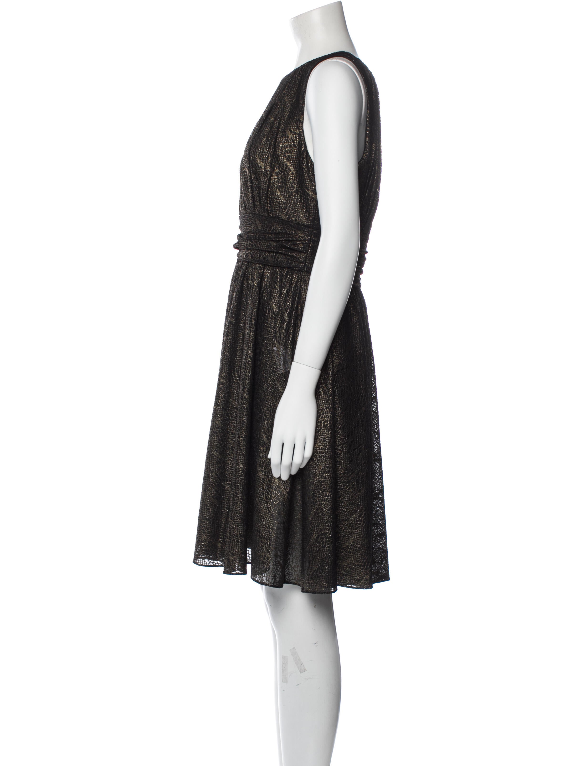 Badgley Mischka Scoop Neck Knee-Length Dress