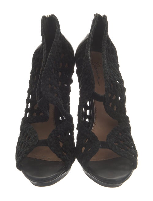 Badgley Mischka Pumps