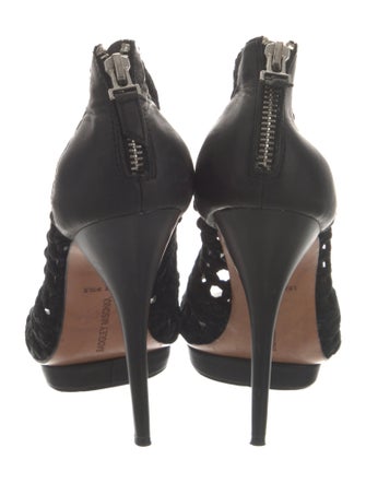Badgley Mischka Pumps