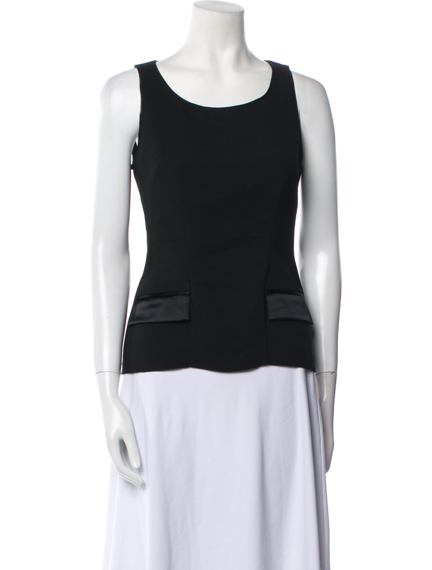 Badgley Mischka Scoop Neck Sleeveless Top