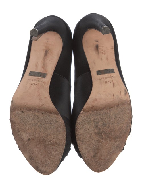 Badgley Mischka Satin Crystal Embellishments Pumps