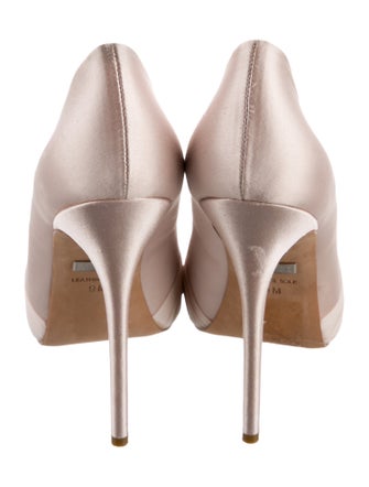 Badgley Mischka Satin Crystal Embellishments Pumps