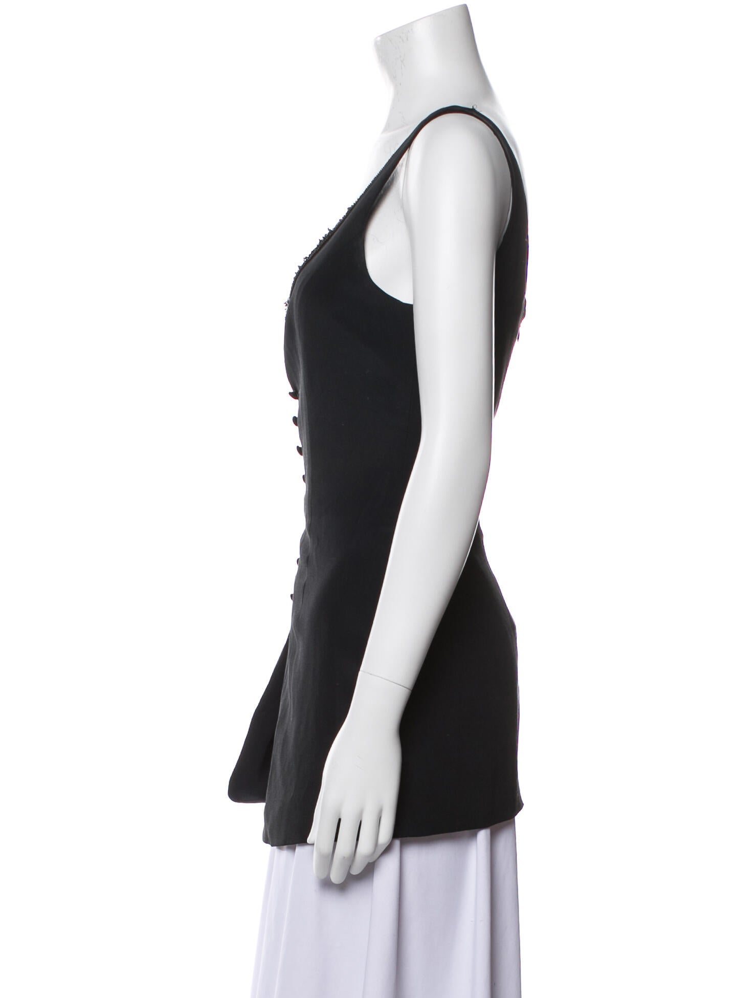 Badgley Mischka Scoop Neck Sleeveless Top