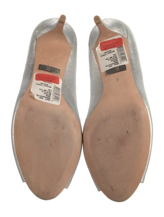 Badgley Mischka Crystal Embellishments Pumps