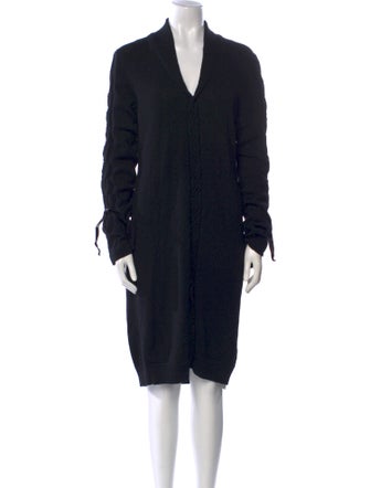 Badgley Mischka V-Neck Knee-Length Dress