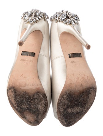 Badgley Mischka Satin Crystal Embellishments Pumps