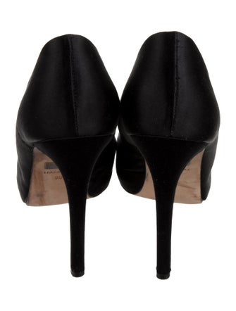 Badgley Mischka Satin Crystal Embellishments Pumps