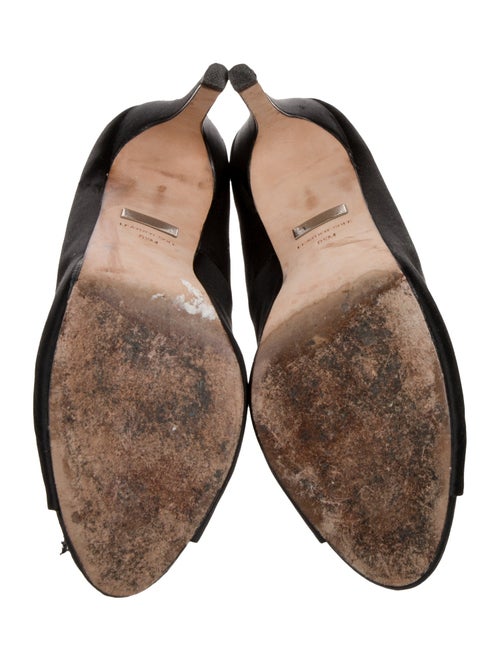 Badgley Mischka Satin Crystal Embellishments Pumps