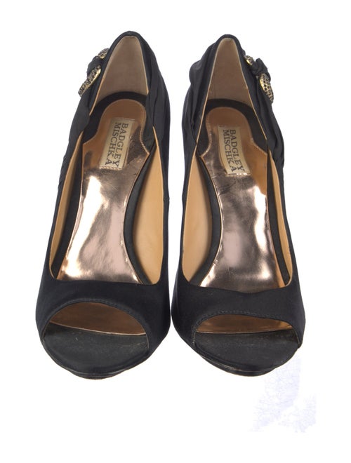 Badgley Mischka Satin Crystal Embellishments Pumps