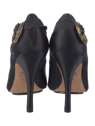 Badgley Mischka Satin Crystal Embellishments Pumps