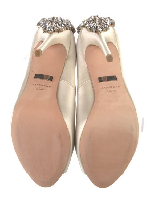Badgley Mischka Satin Crystal Embellishments Pumps