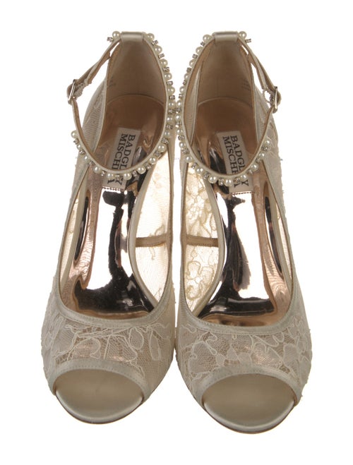 Badgley Mischka Lace Pumps