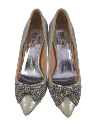 Badgley Mischka Leather Crystal Embellishments Pumps