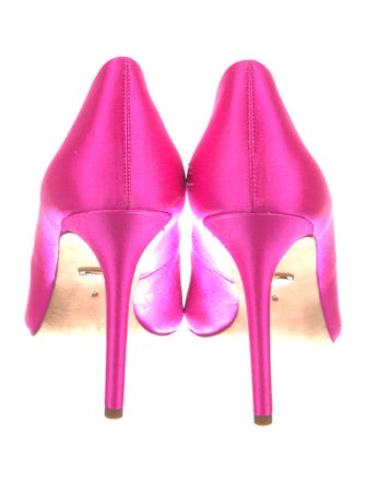 Badgley Mischka Satin Crystal Embellishments Pumps