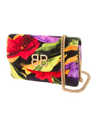 Balenciaga BB Wallet on Chain
