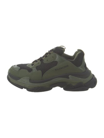 Balenciaga TRiple S Sneakers