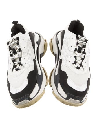 Balenciaga TRiple S Sneakers