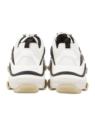 Balenciaga TRiple S Sneakers