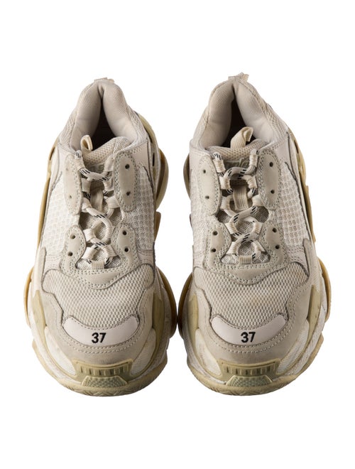 Balenciaga TRiple S Chunky Sneakers
