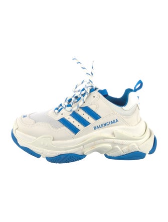 Balenciaga TRiple S Sneakers