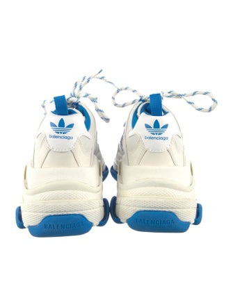 Balenciaga TRiple S Sneakers