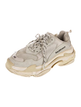 Balenciaga TRiple S Sneakers