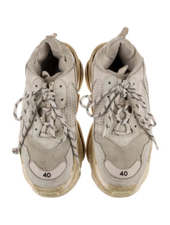 Balenciaga TRiple S Sneakers