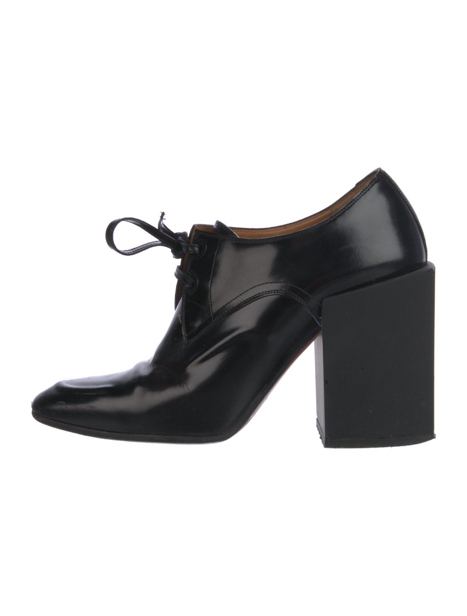 Balenciaga Leather Pumps