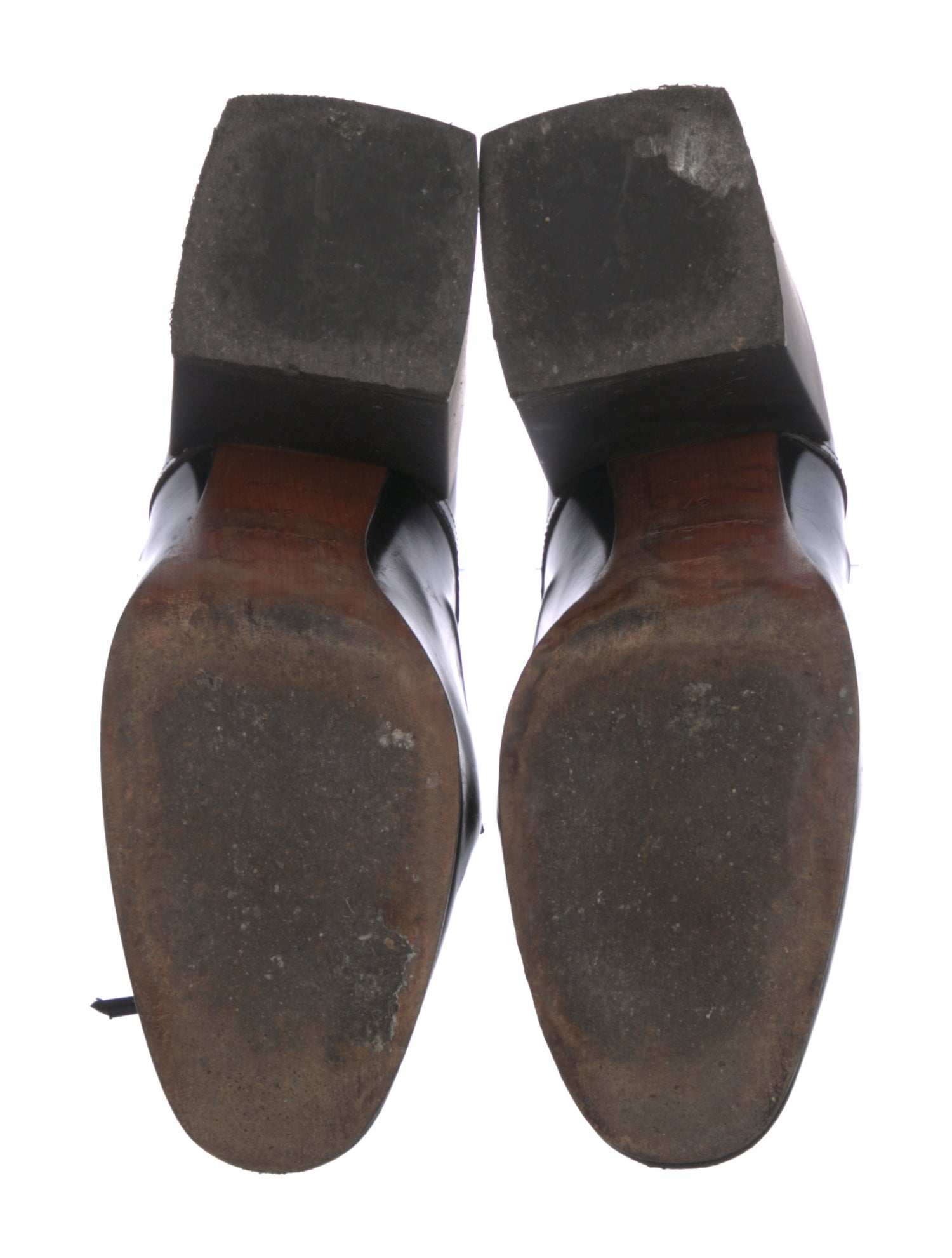 Balenciaga Leather Pumps