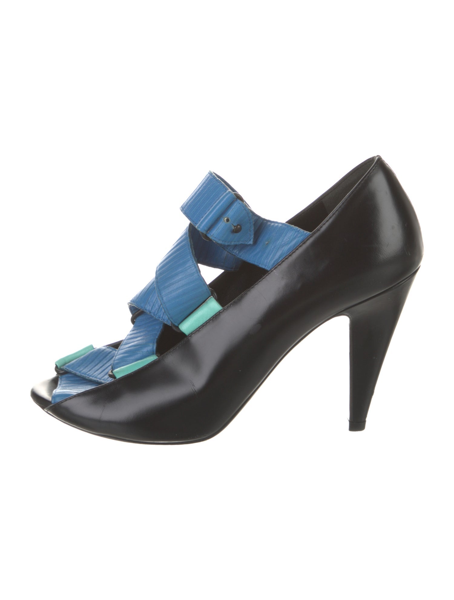 Balenciaga Leather Pumps