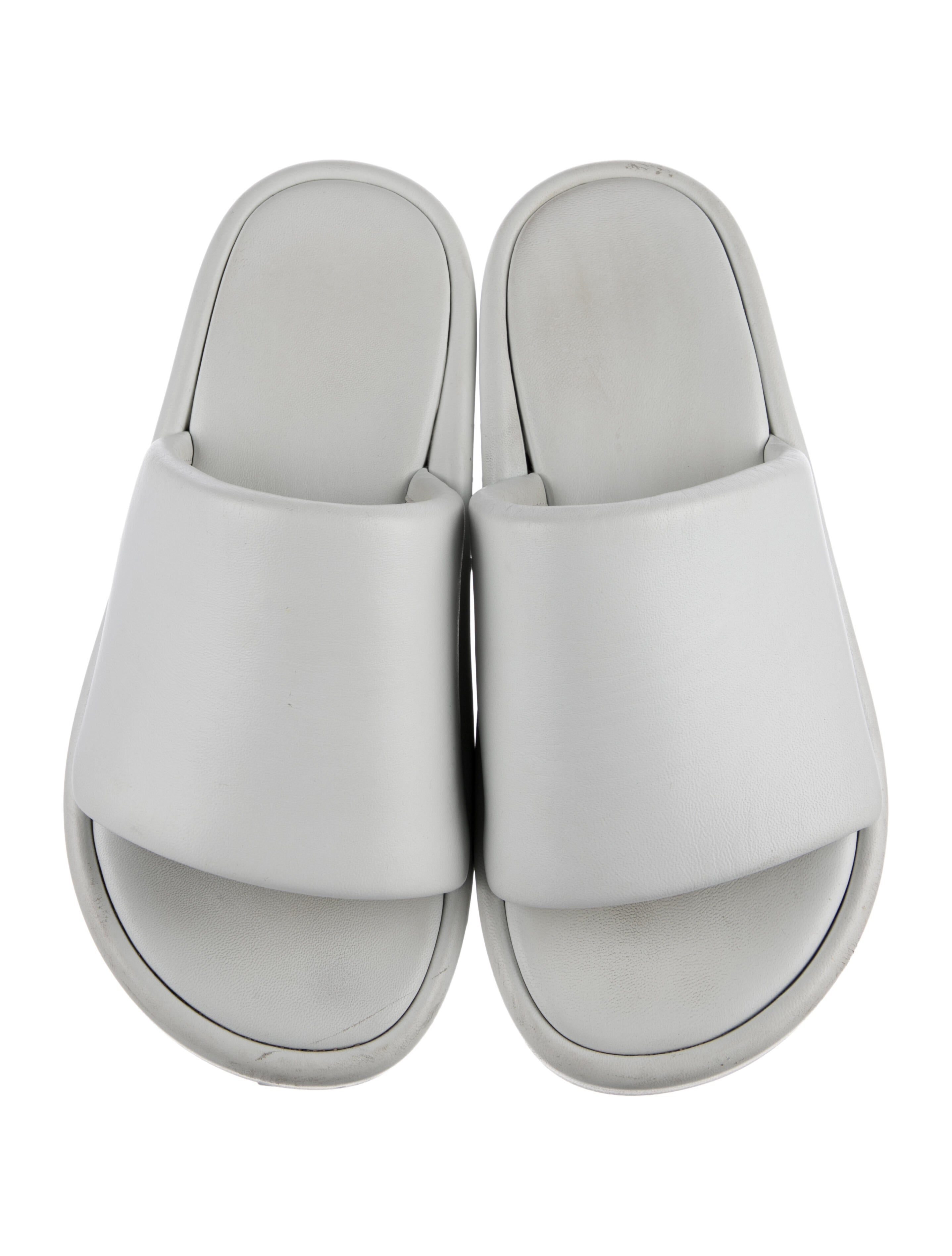 Balenciaga Rise Leather Slides