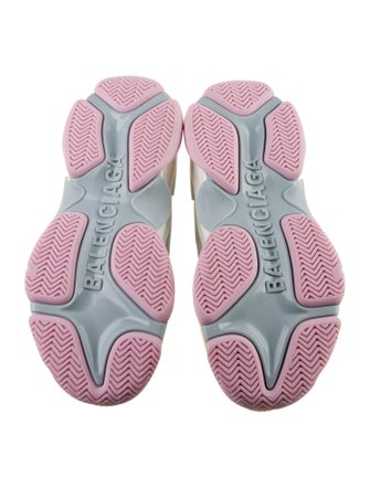 Balenciaga TRiple S Chunky Sneakers